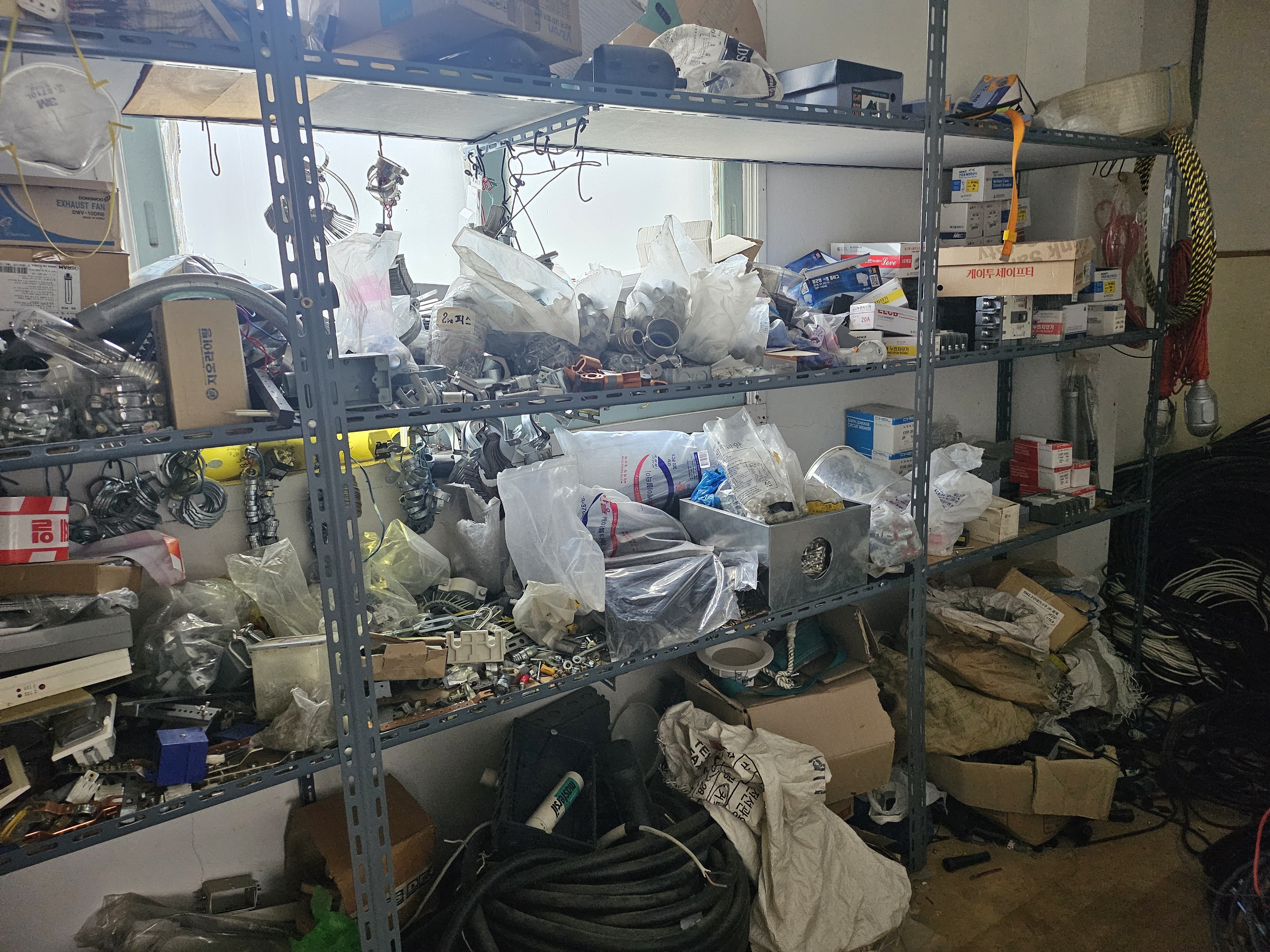 부산 사무실 집기와 폐기물 정리 전