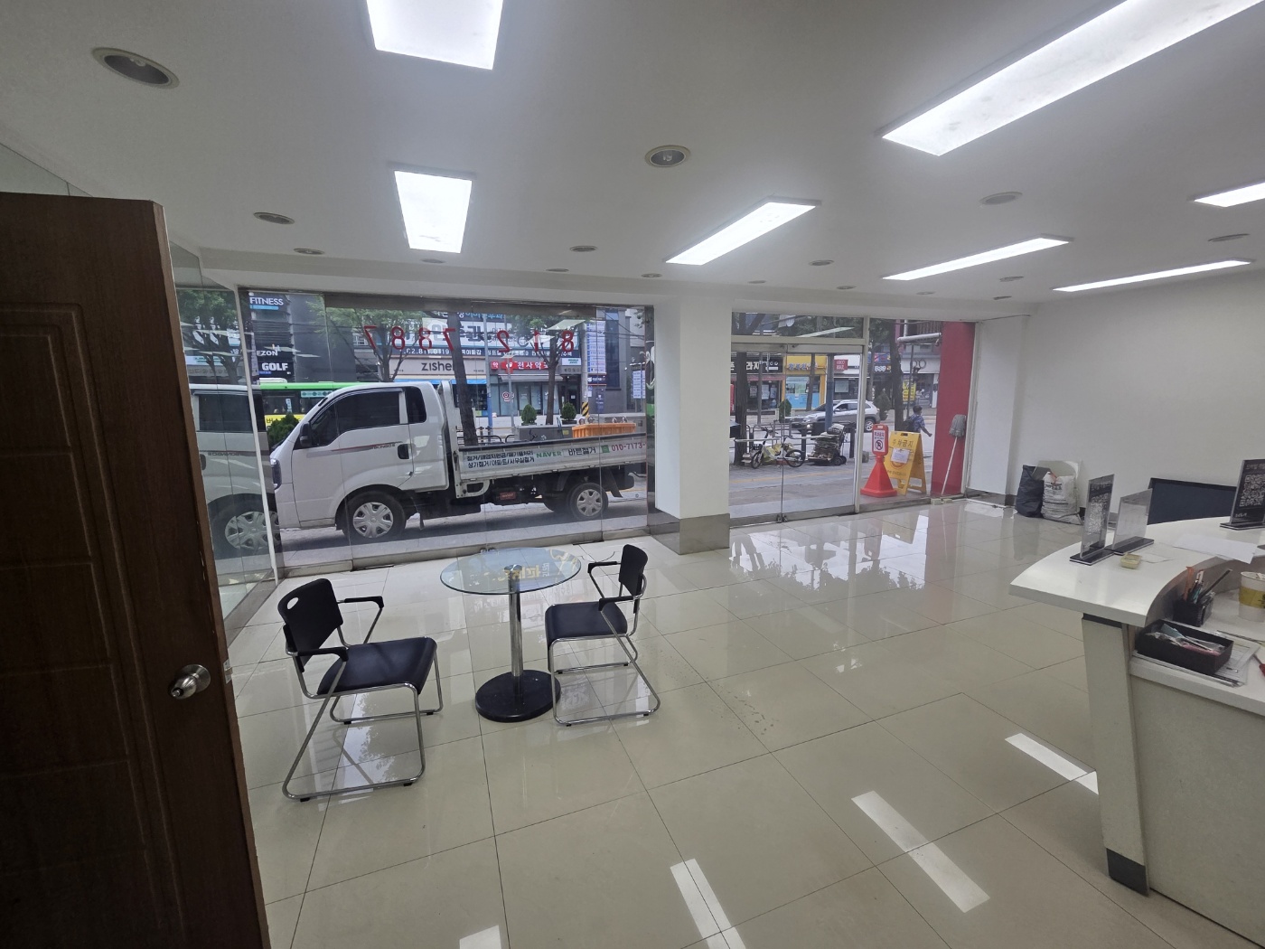 서울 동작구 기아 상도대리점 철거 전 내부